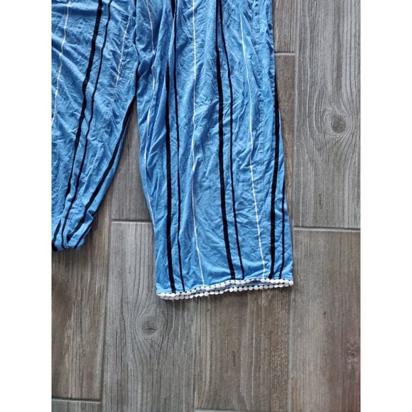 Soma Blue Striped Pajama Set Cami Top XL Capri Bottom Sz L W/out Drawstring - Picture 5 of 5